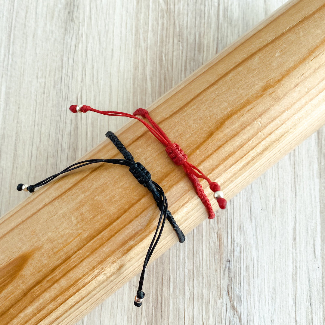 Red-Black Couples Bracelet Set - Linked Circle Bracelet | Makarla