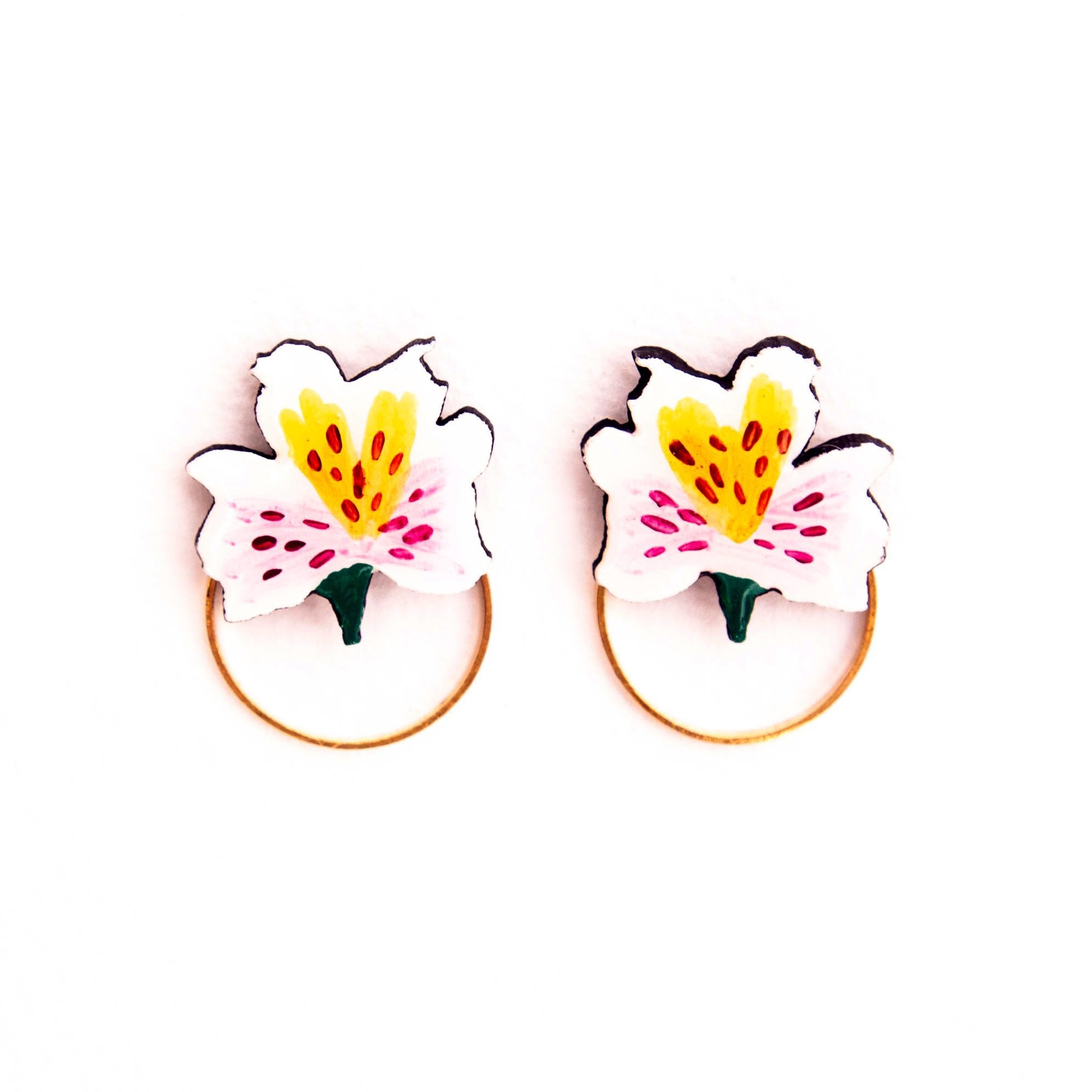 Astromelia Wood Flower Stud Earrings | Makarla