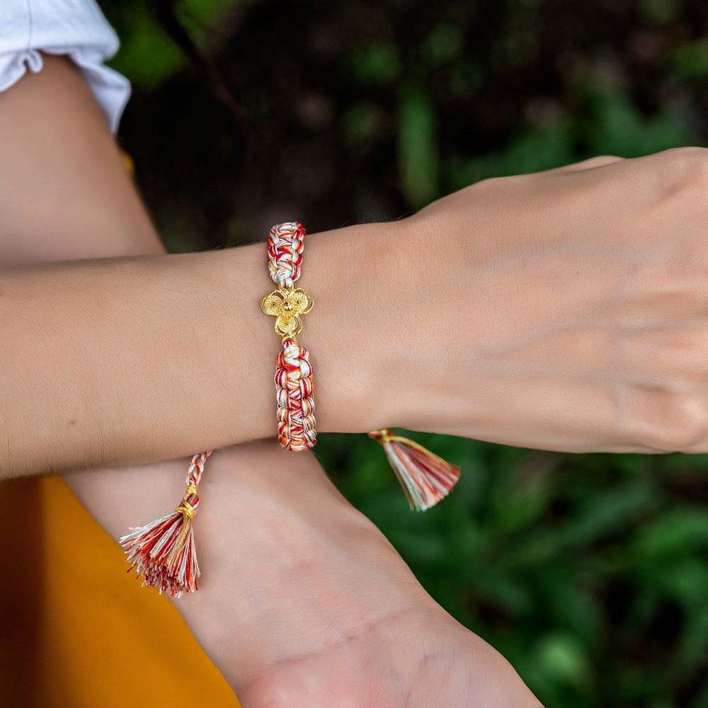 Adjustable Clover Gold Filigree Bracelet Model