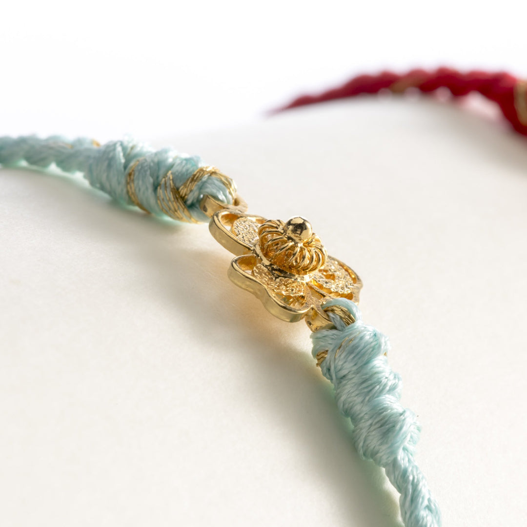 Adjustable Filigree Gold Hojitas Bracelet Aqua Detail